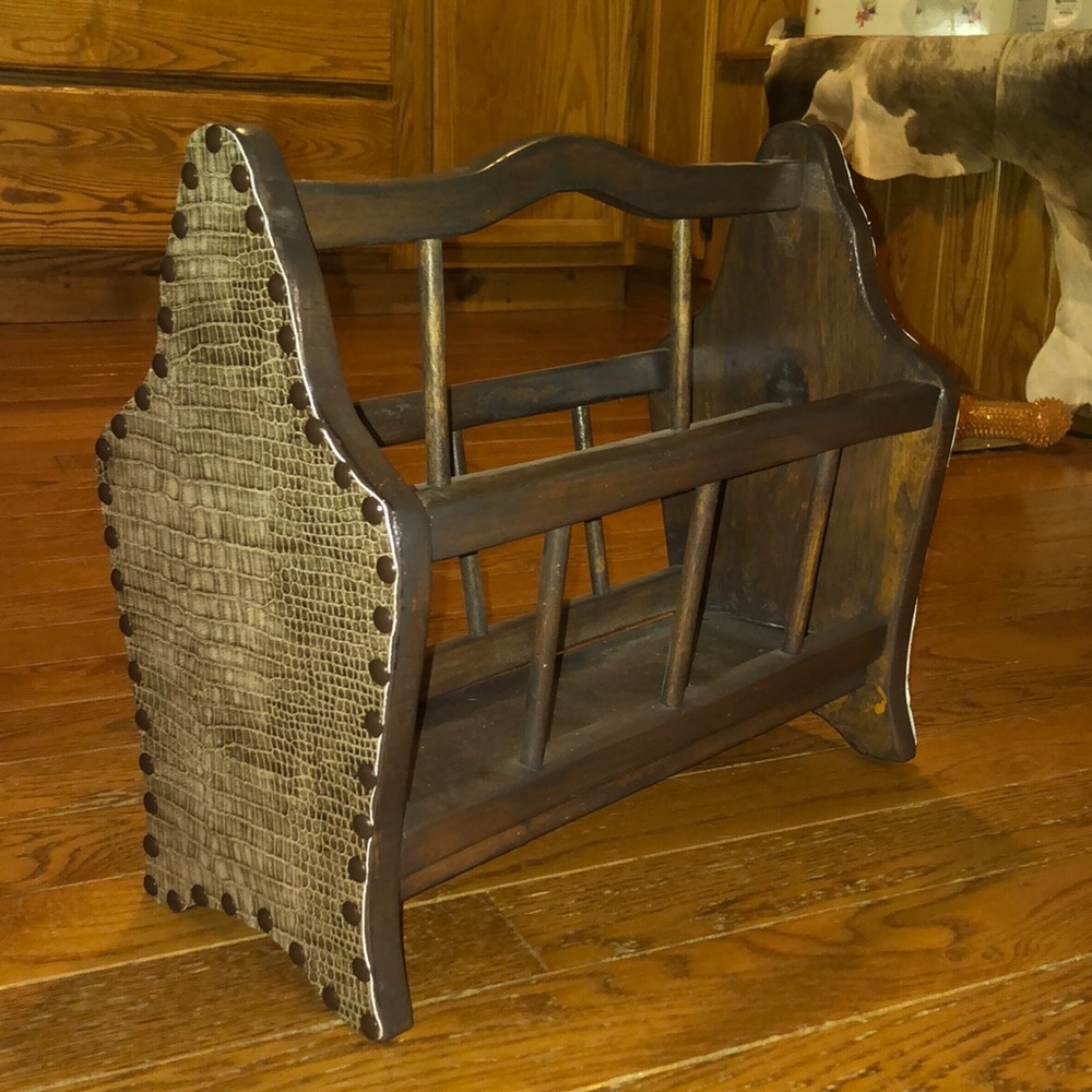Magazine rack - Picture 2 of 5